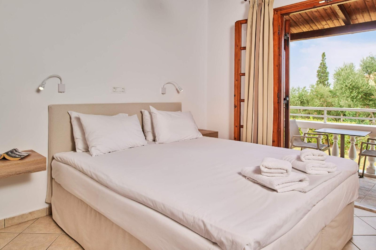 IONIAN AURA APARTMENTS