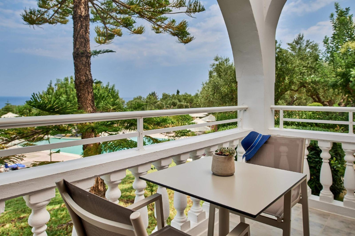 IONIAN AURA APARTMENTS