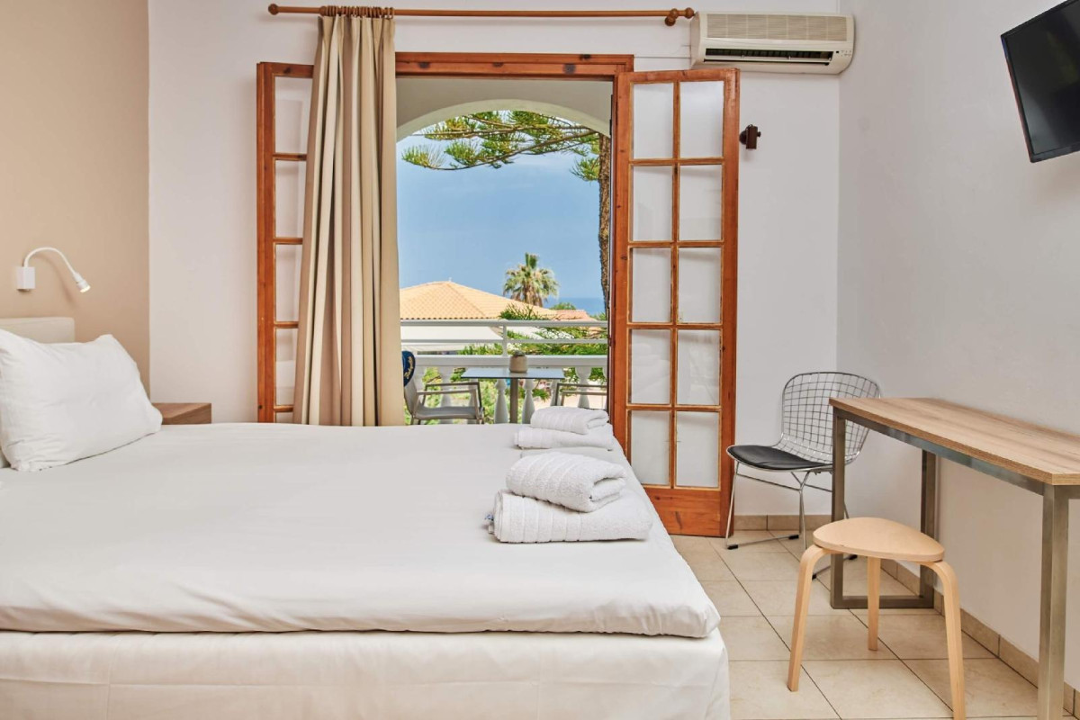 IONIAN AURA APARTMENTS