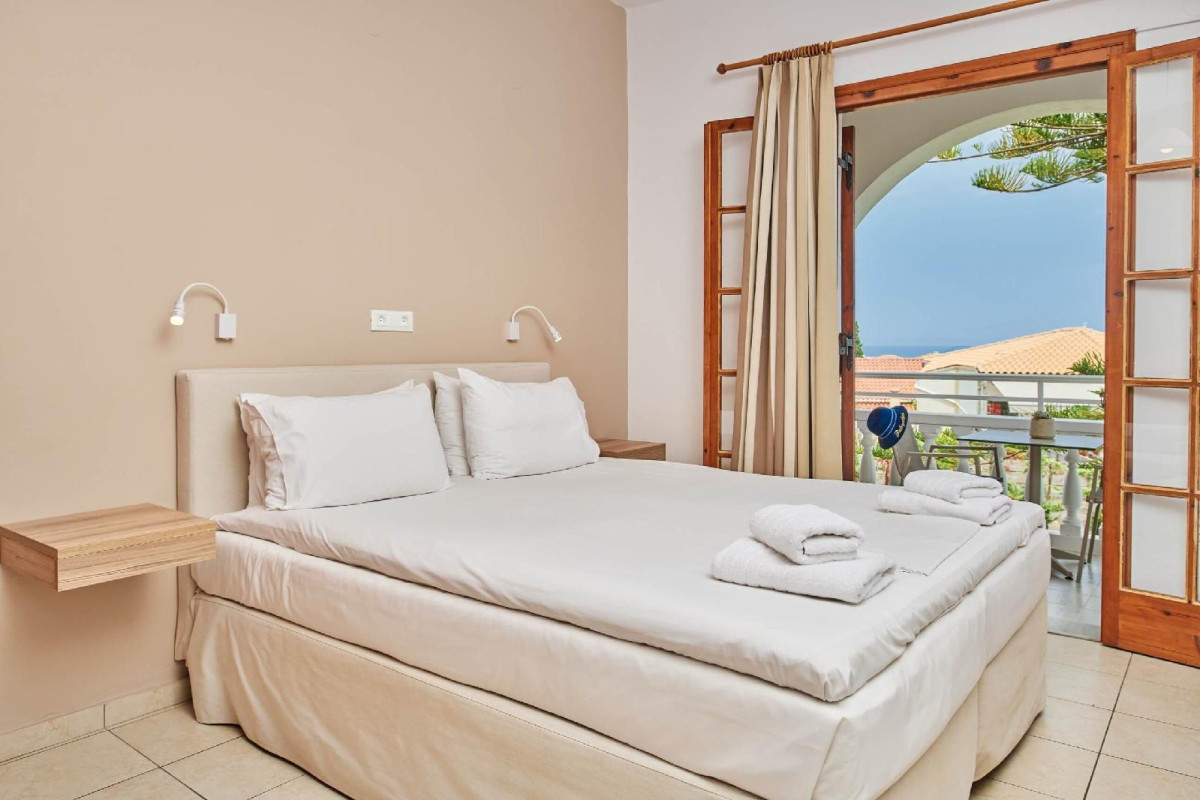 IONIAN AURA APARTMENTS
