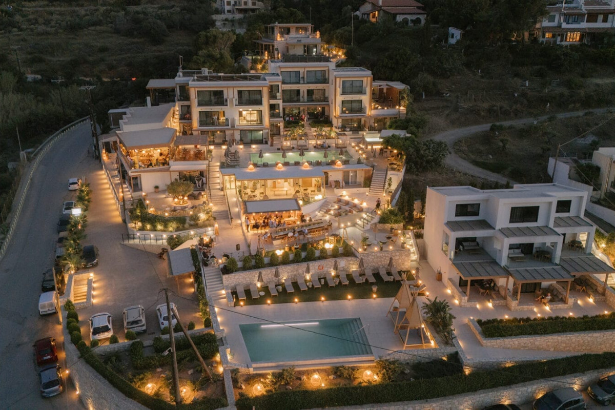 Irida Hotel