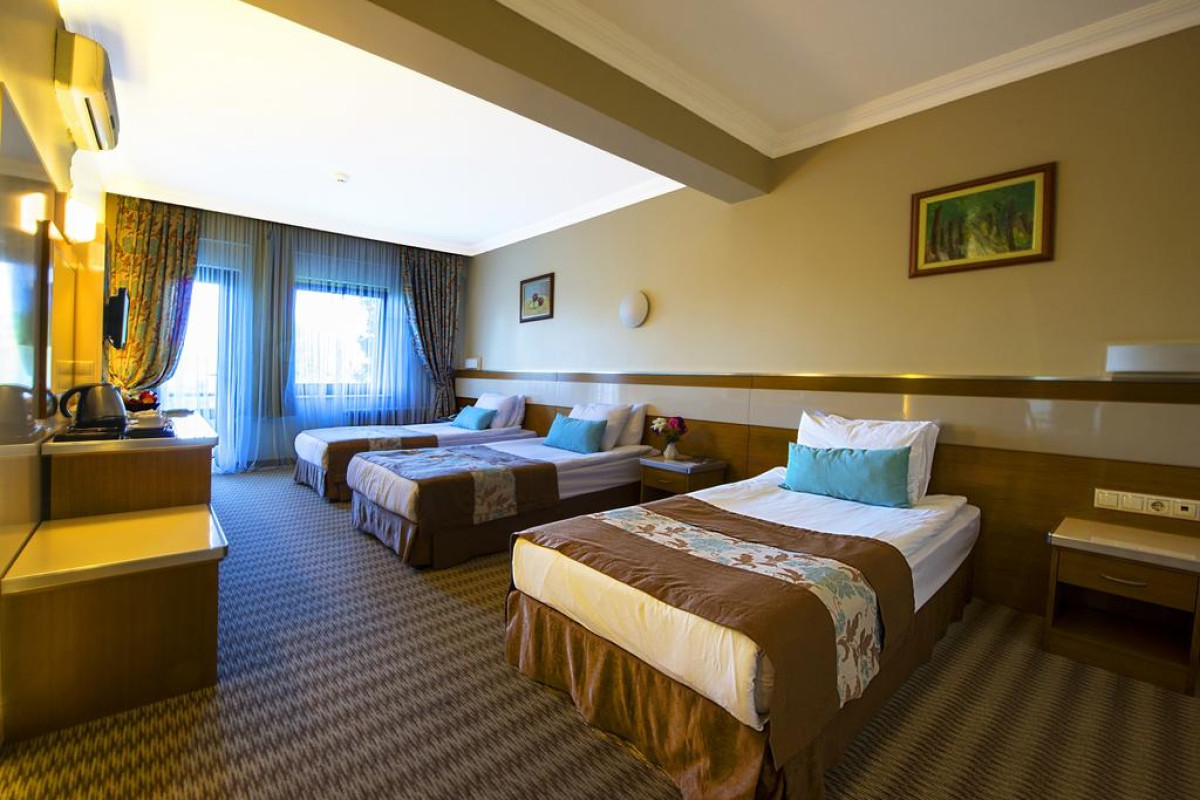 IRIS HOTEL