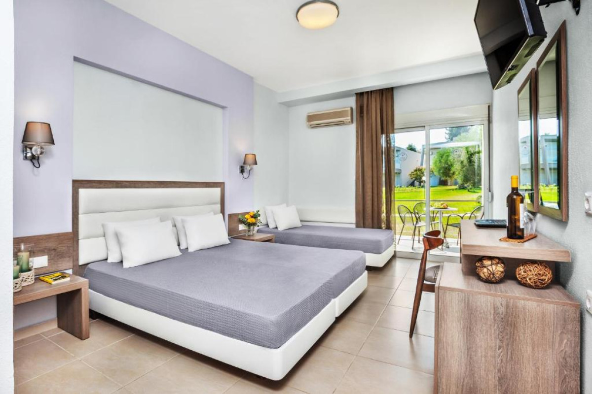 Iris Hotel
