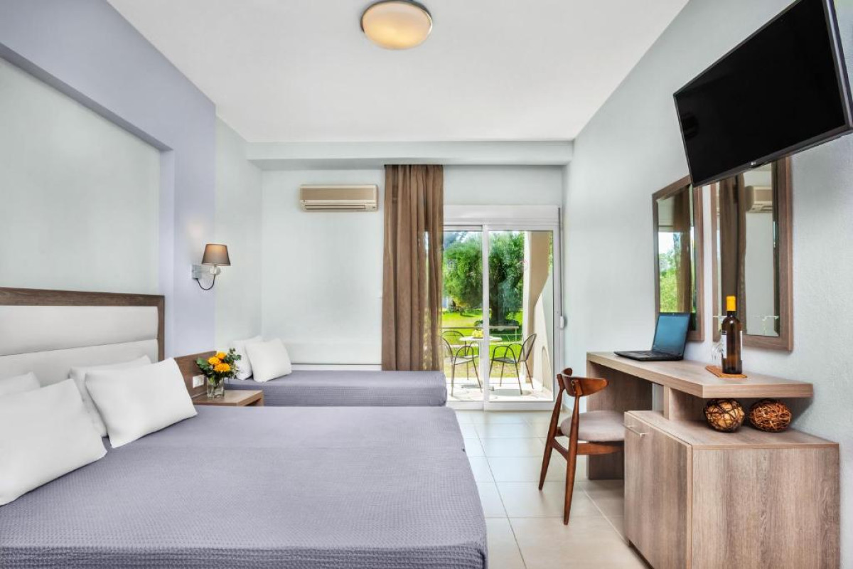 Iris Hotel