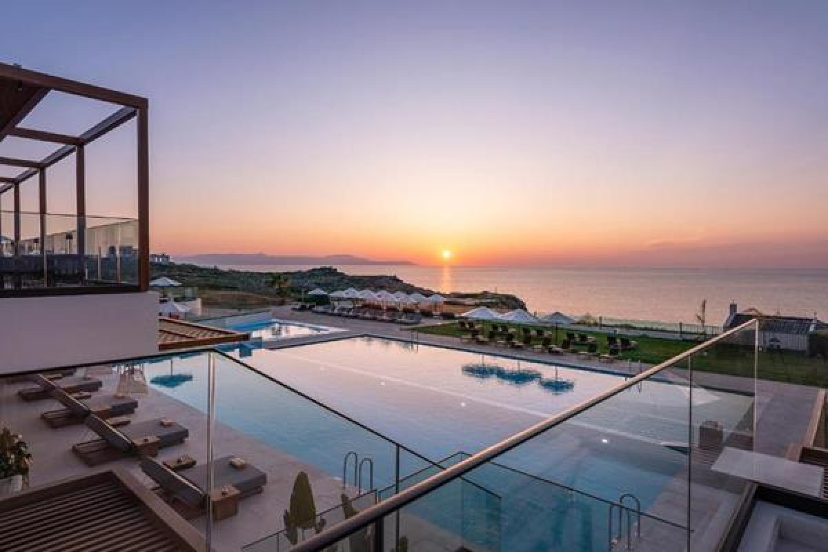 ISLA BROWN CHANIA