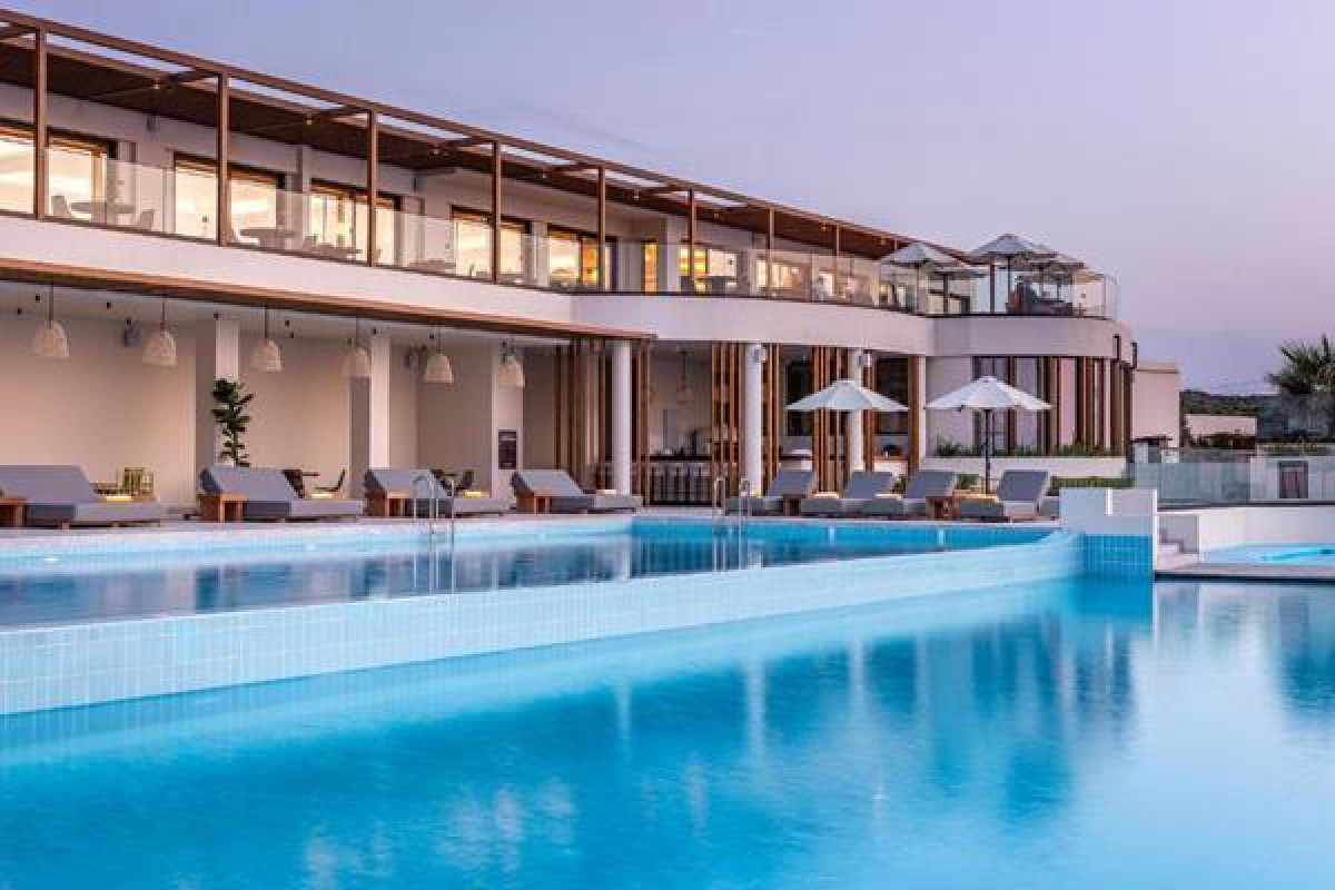 ISLA BROWN CHANIA