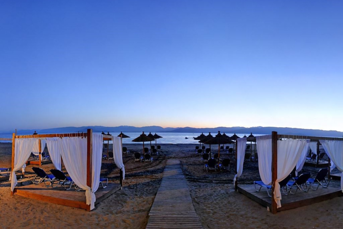 Island Beach Resort (Adults Only)