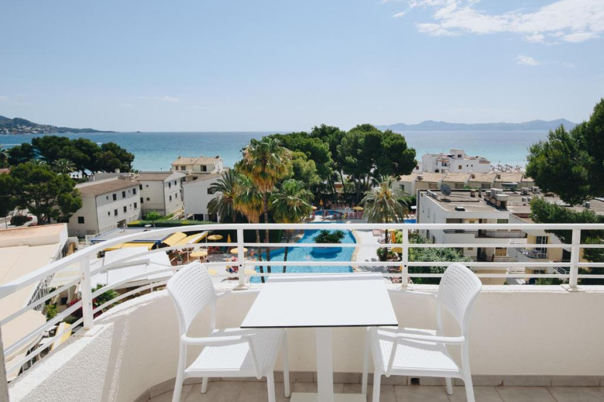 Ivory Playa Aparthotel
