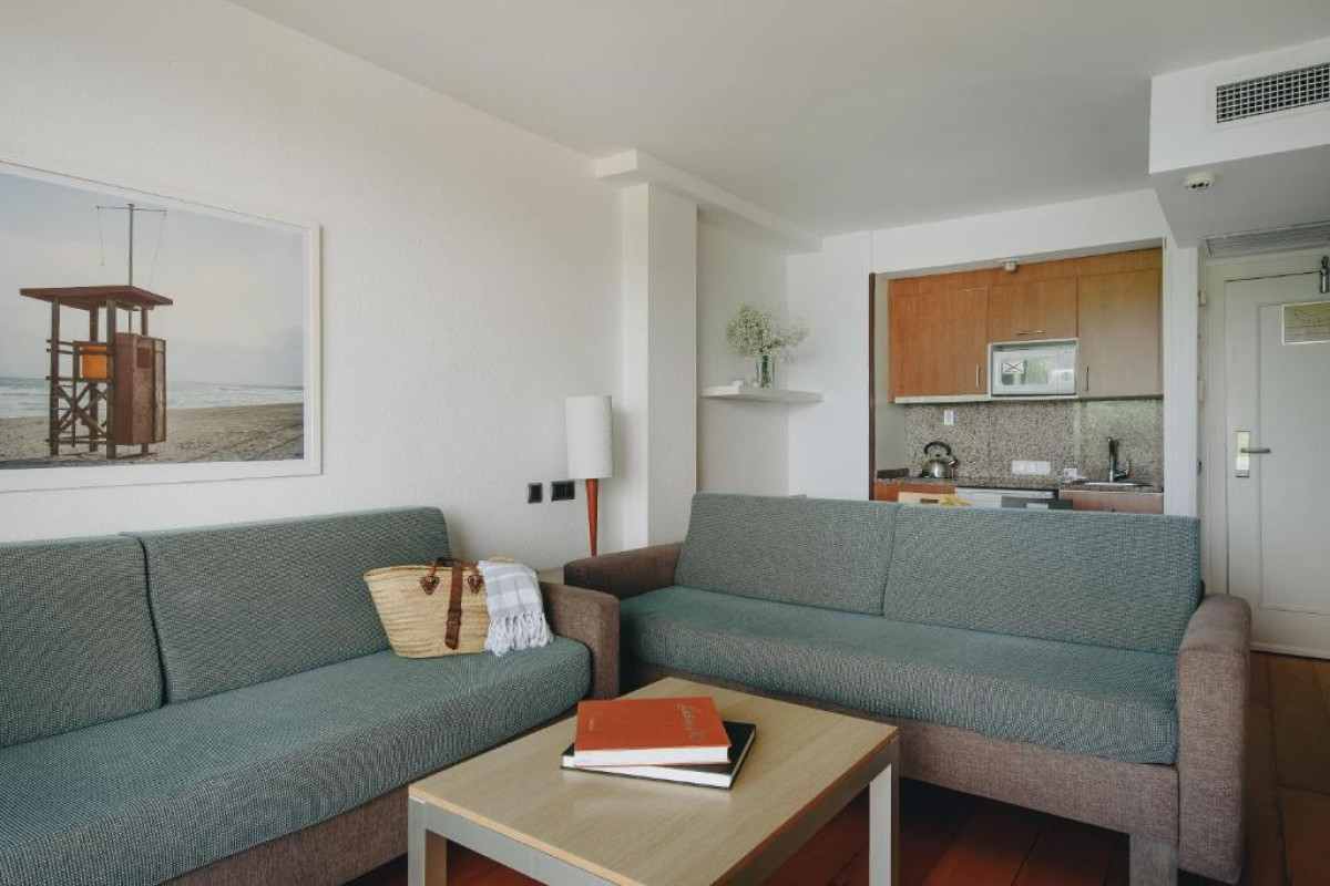Ivory Playa Aparthotel