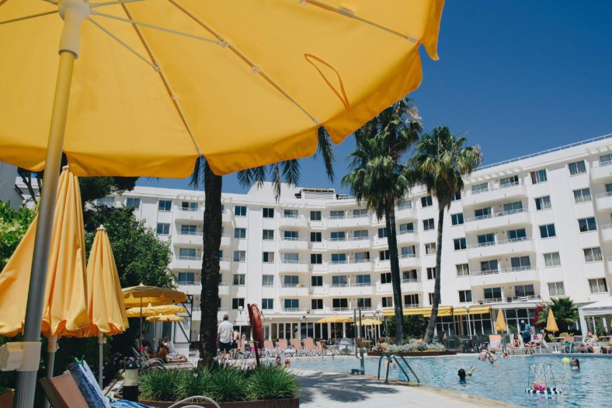Ivory Playa Aparthotel
