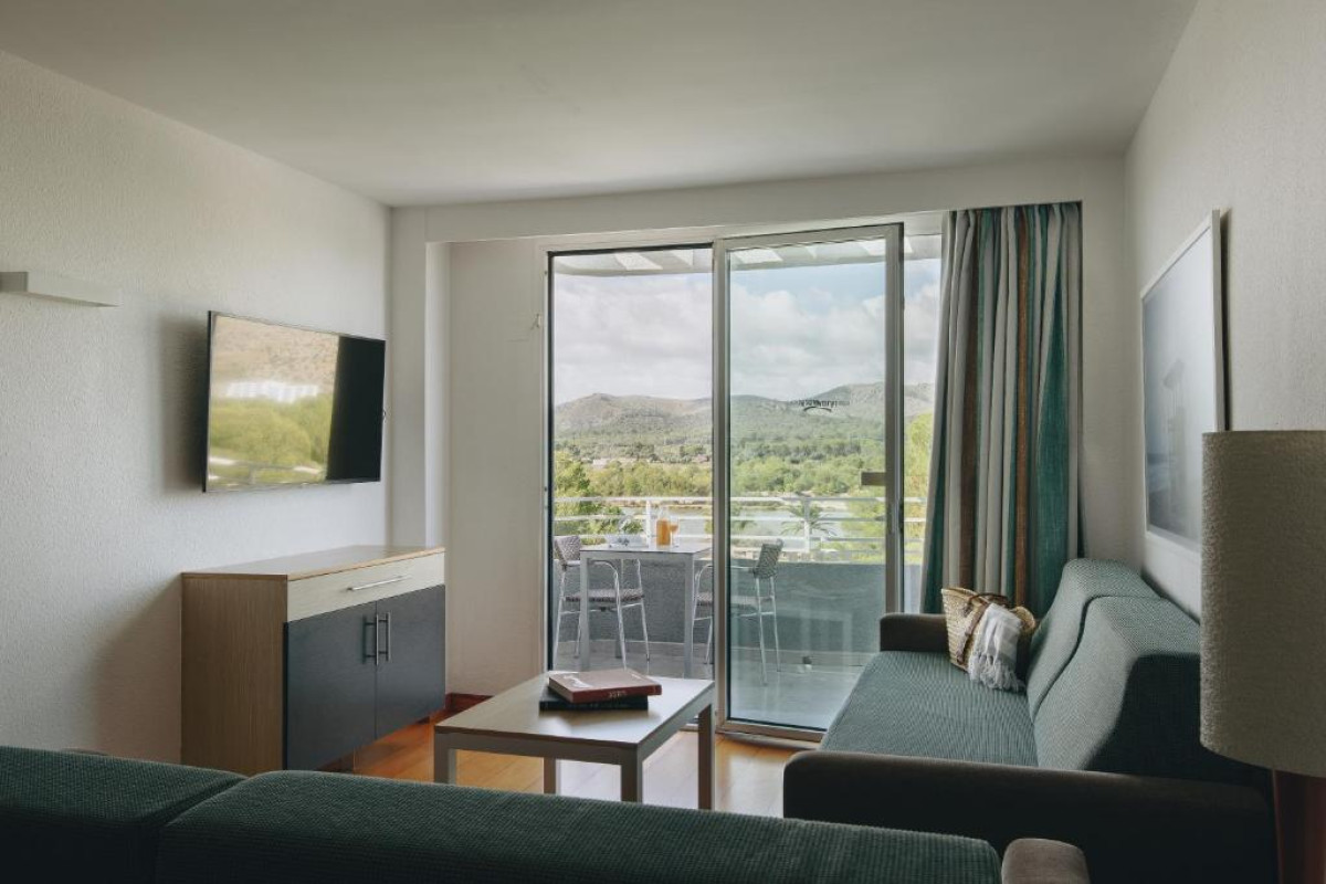 Ivory Playa Aparthotel