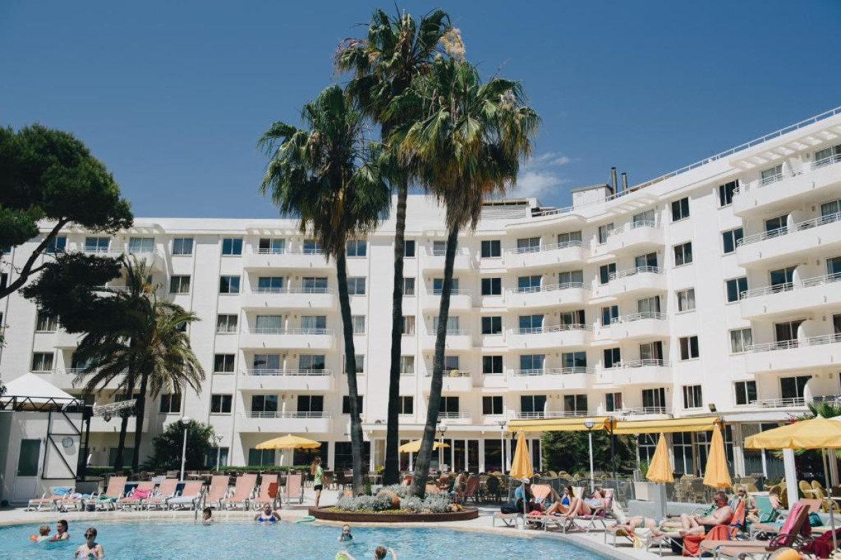 Ivory Playa Aparthotel