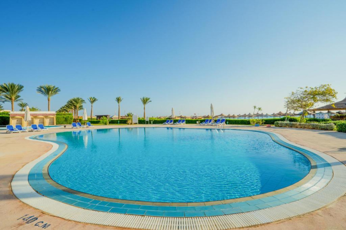 Ivy Cyrene Island Aqua Park Resort (ex Cyrene Island Hotel)