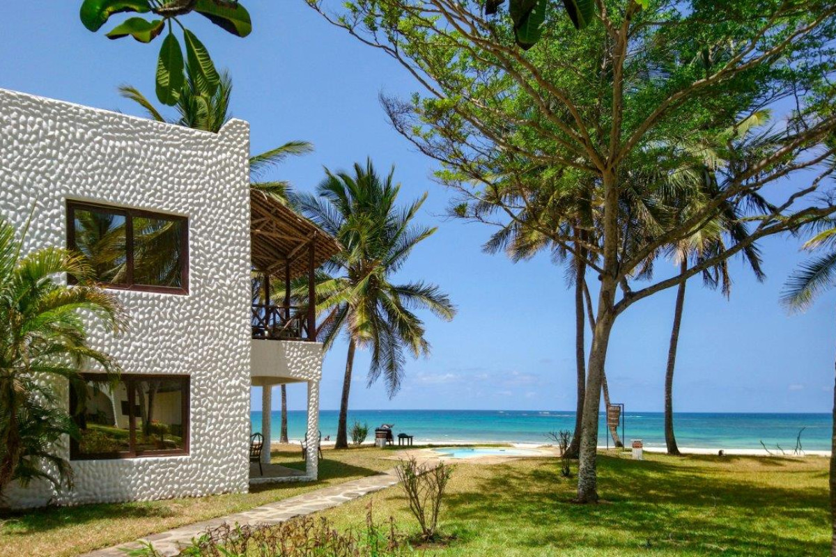 JACARANDA INDIAN OCEAN BEACH RESORT