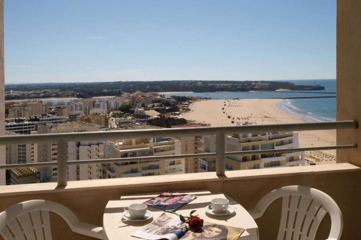 Apartamentos Jardins Da Rocha