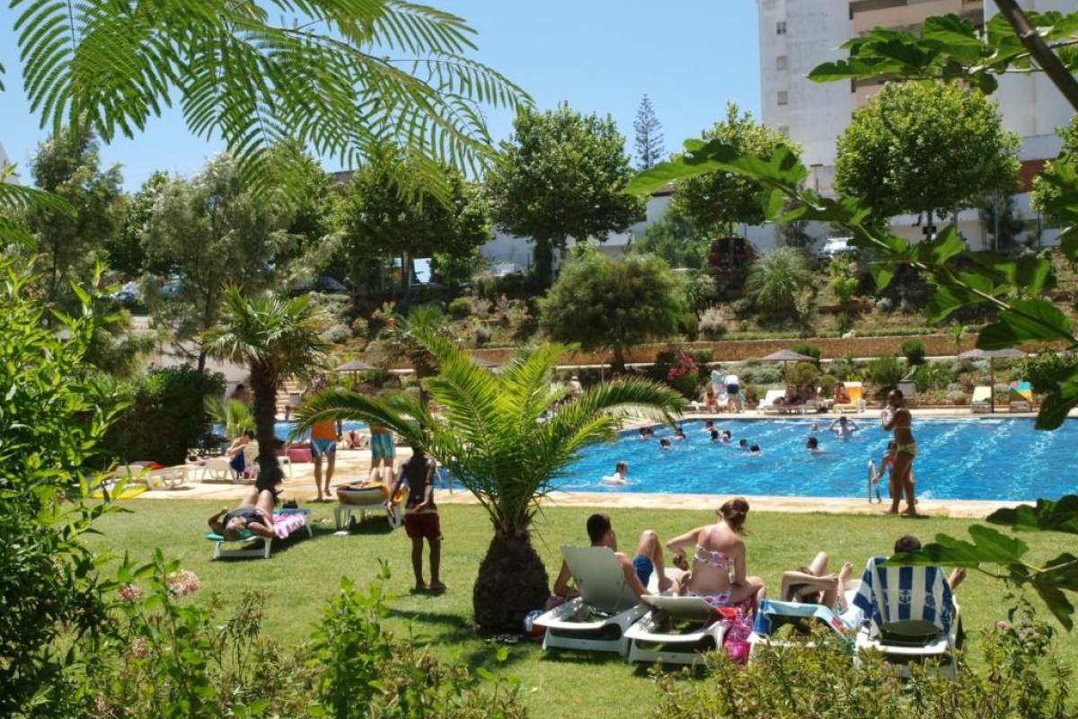 Apartamentos Jardins Da Rocha