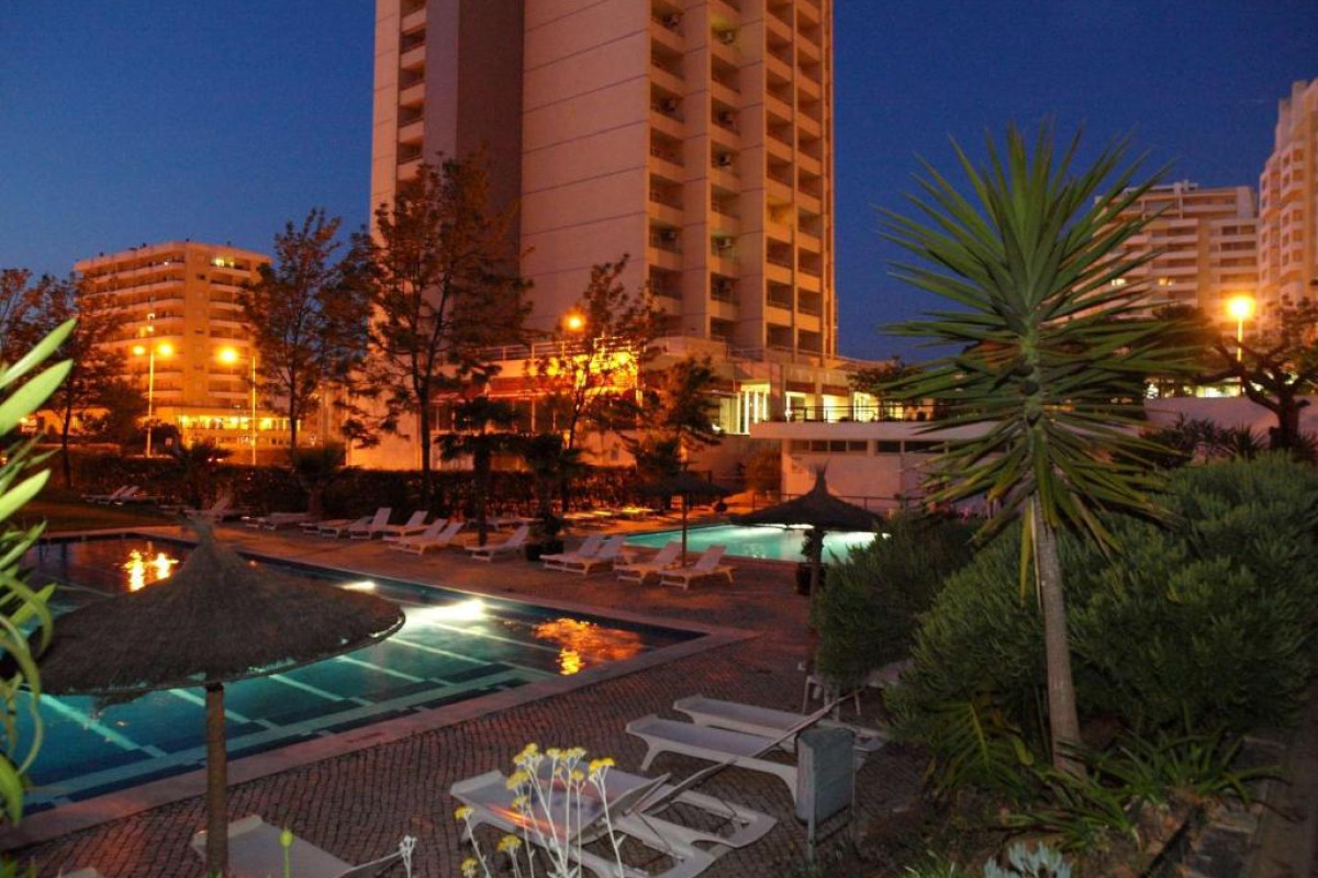 Apartamentos Jardins Da Rocha
