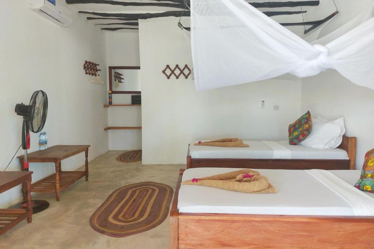 Jaribu Beach Hotel