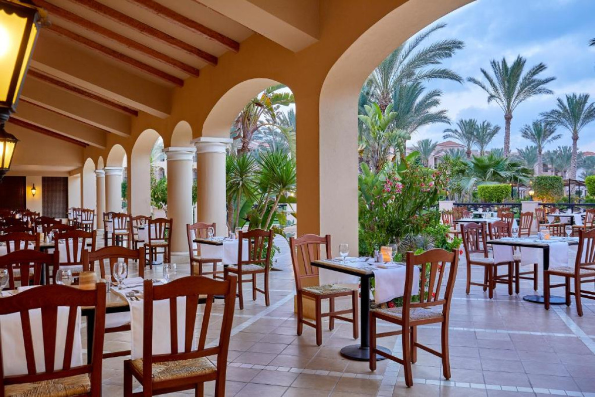 Jaz Almaza Beach Resort