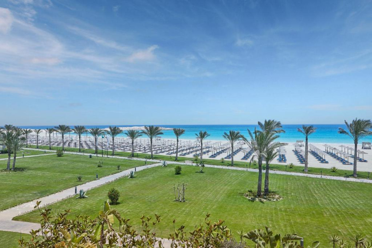 Jaz Crystal, Almaza Bay