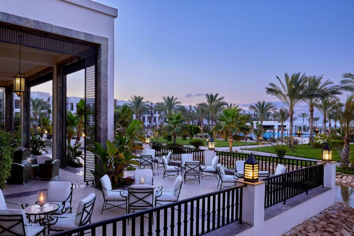 Jaz Crystal, Almaza Bay
