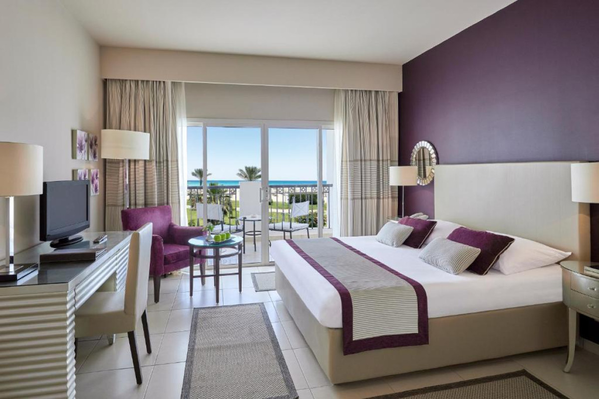 Jaz Crystal, Almaza Bay