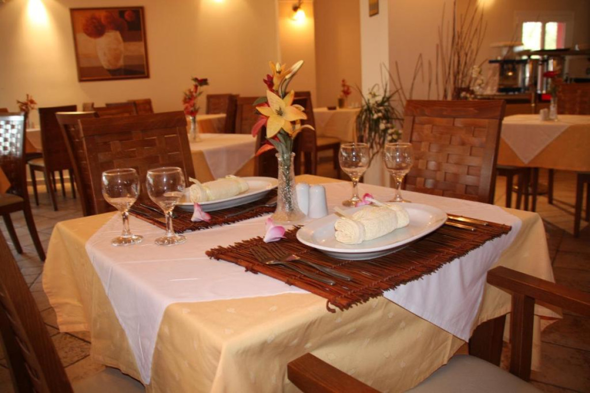 Joy Life Hotel