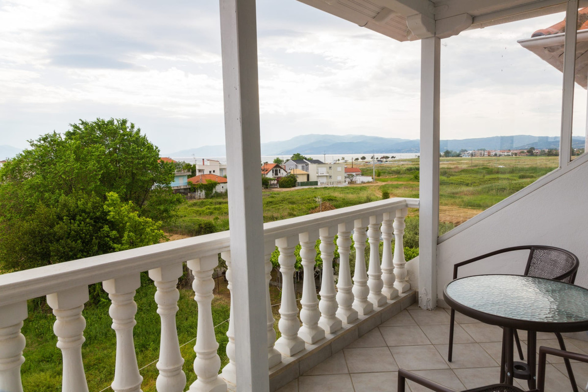 Joya Ofrynio Stylish Suites
