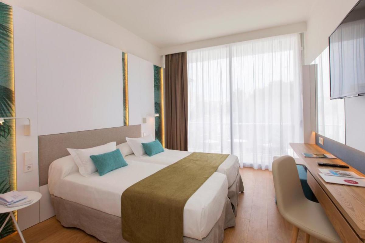 Js Yate Hotel