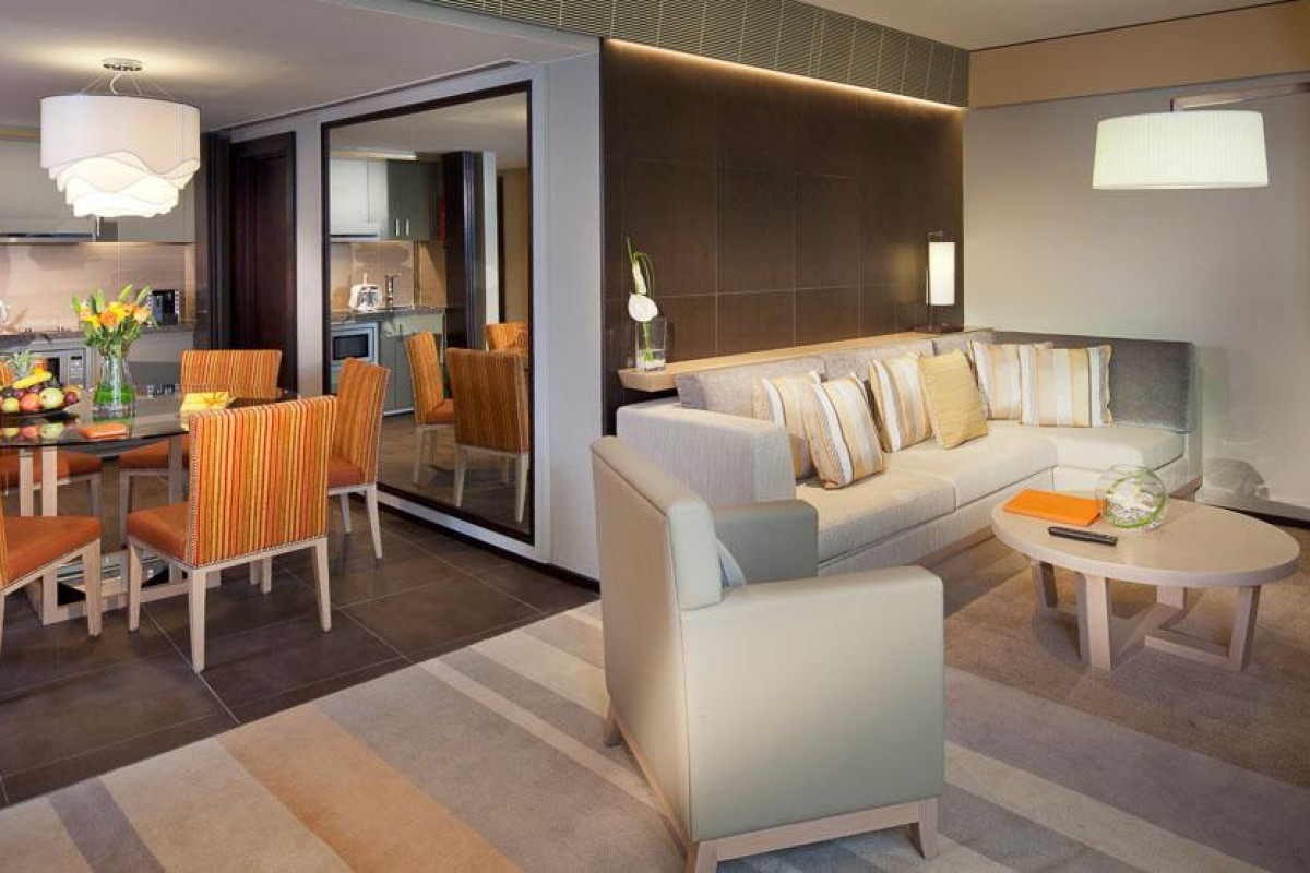 JUMEIRAH BEACH HOTEL DUBAI