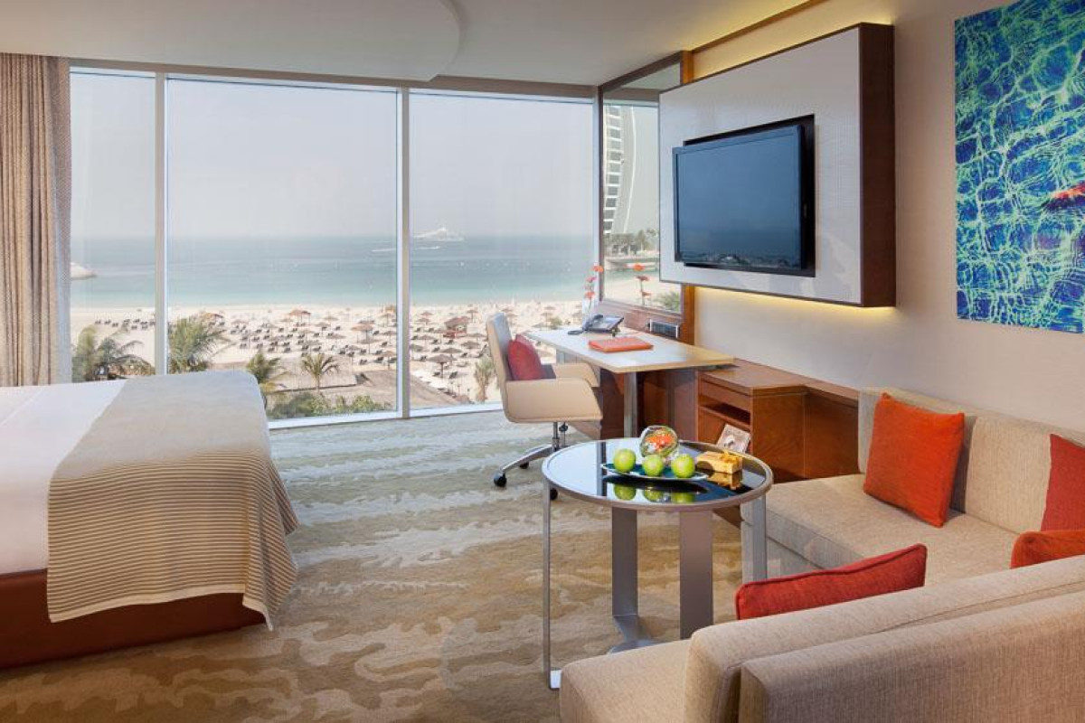 JUMEIRAH BEACH HOTEL DUBAI