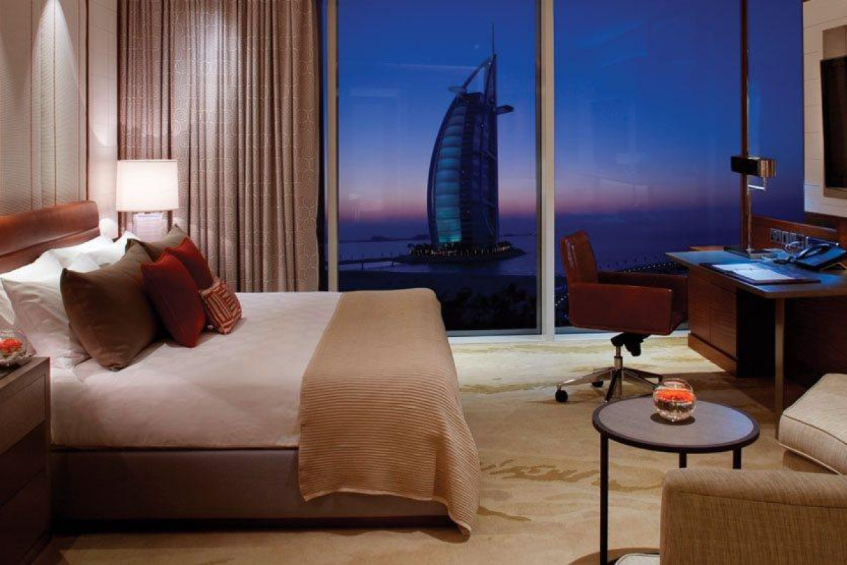 JUMEIRAH BEACH HOTEL DUBAI