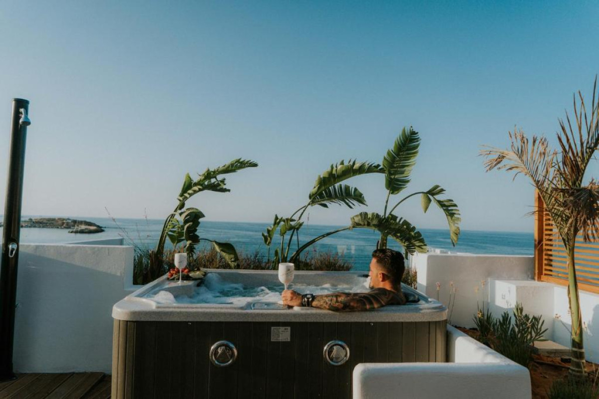 Kahlua Sea View Suites