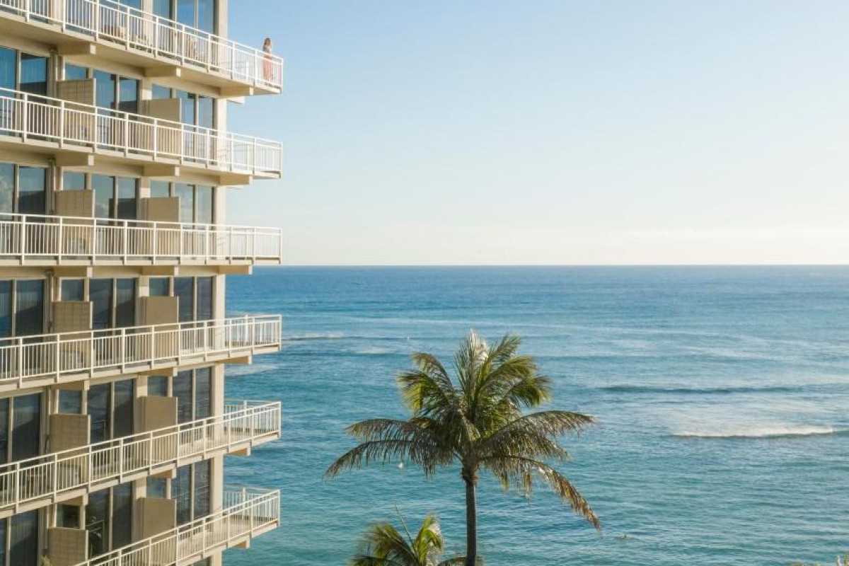 Kaimana Beach Hotel