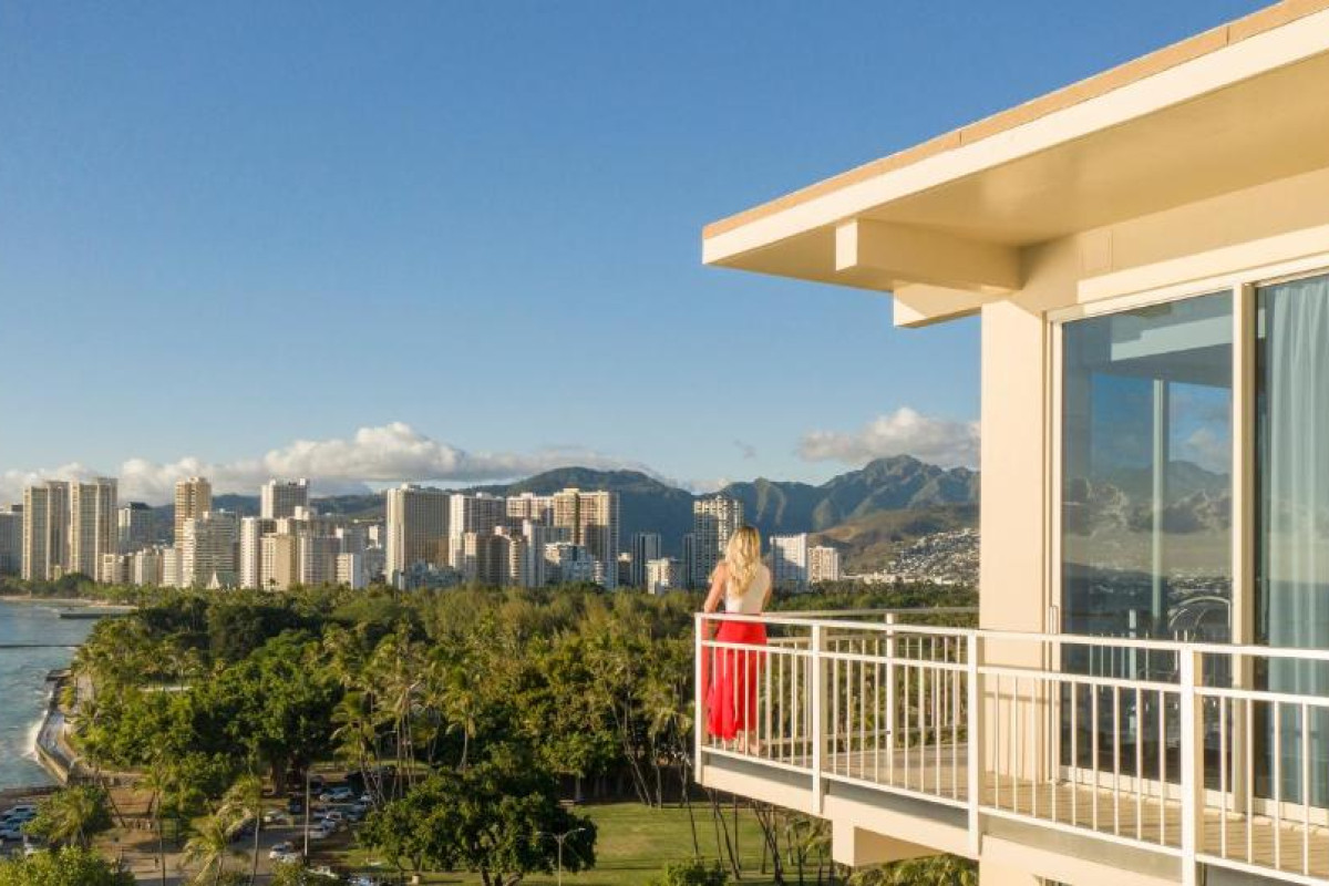 Kaimana Beach Hotel