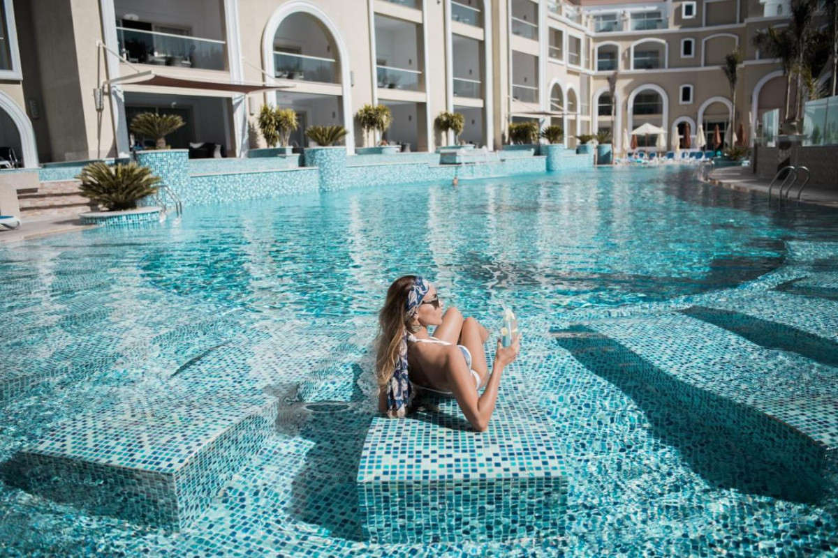 KAI SOL ROMANCE SAHL HASHEESH  (ADULT ONLY)