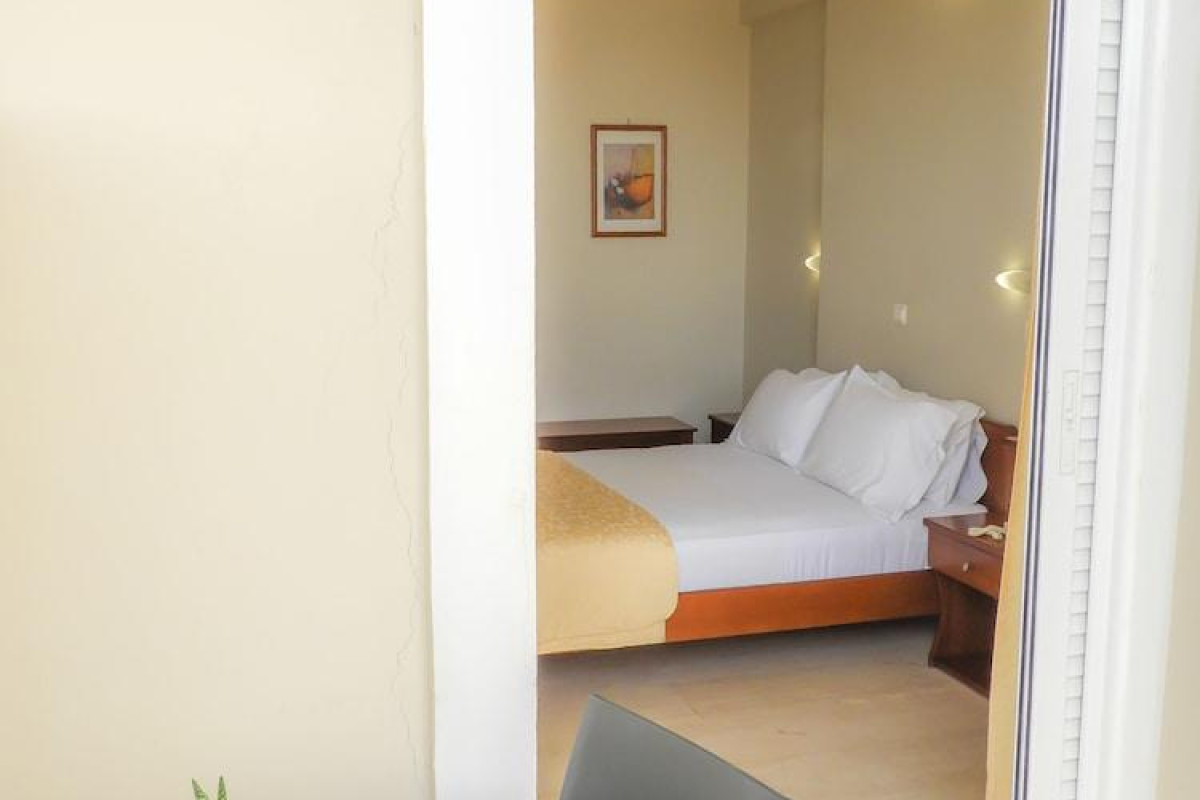 KALAMAKI BEACH HOTEL, ZAKYNTHOS ISLAND
