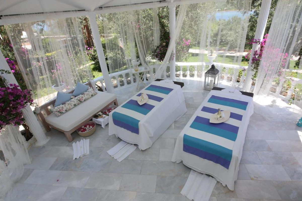 Kalem Adasi & Oliviera Resort Hotel
