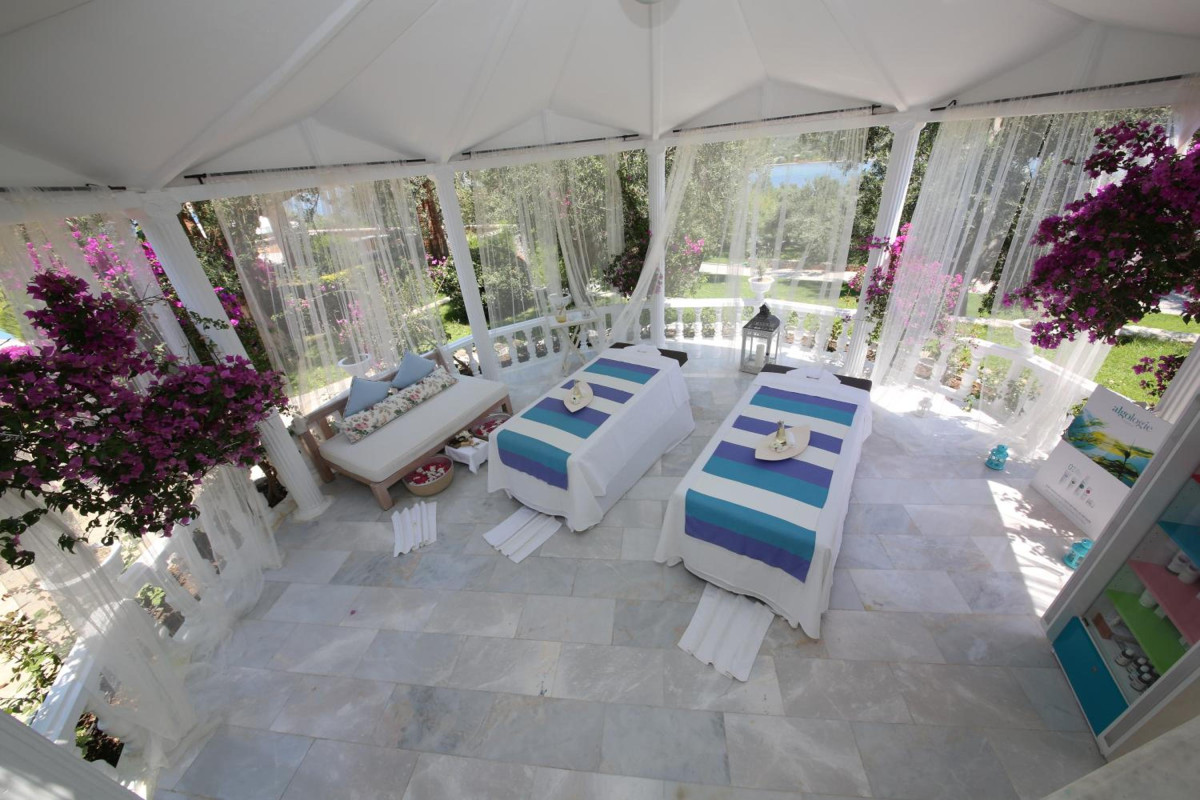 Kalem Adasi & Oliviera Resort Hotel