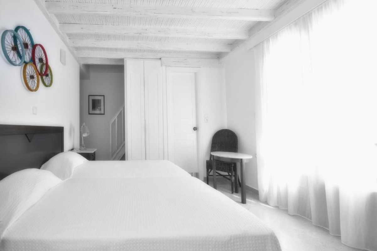 KALIDON BEACH HOTEL