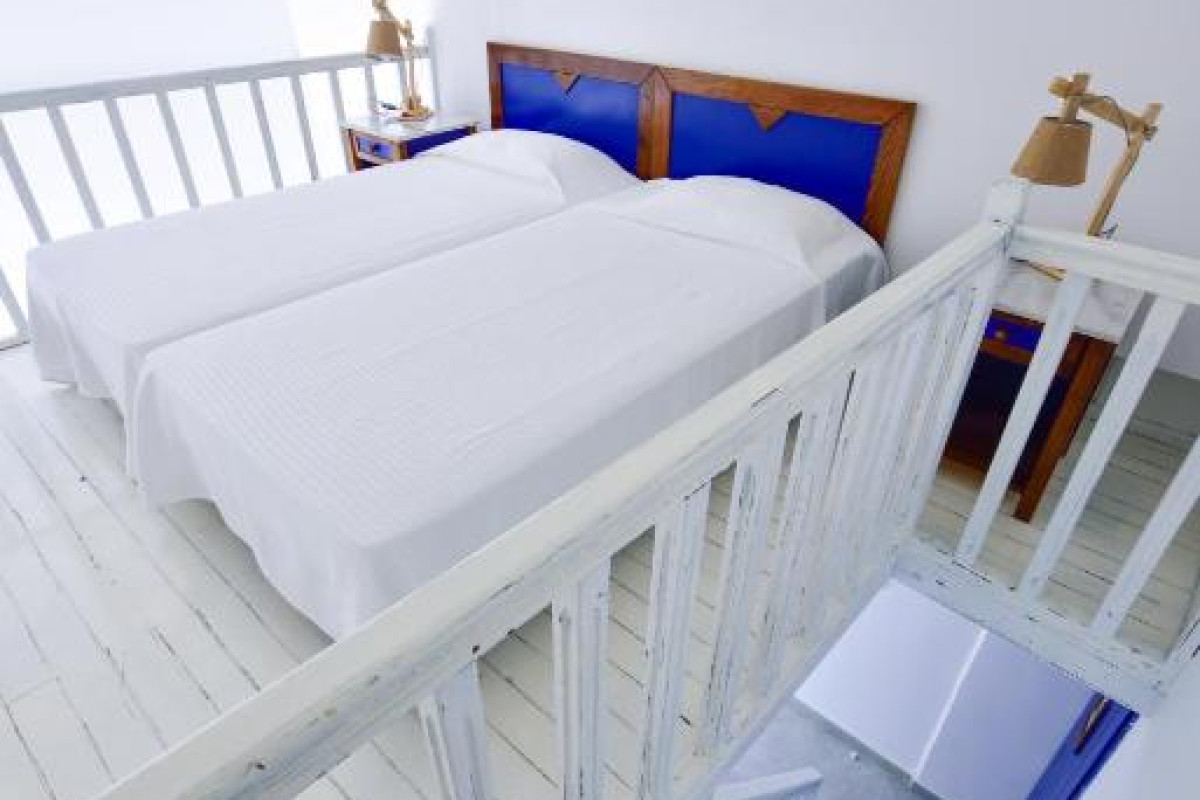 KALIDON BEACH HOTEL