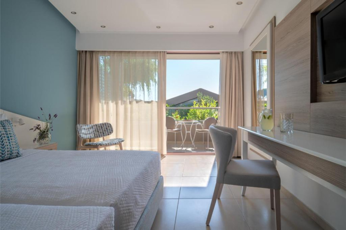 Kassandra Bay Resort, Suites & Spa