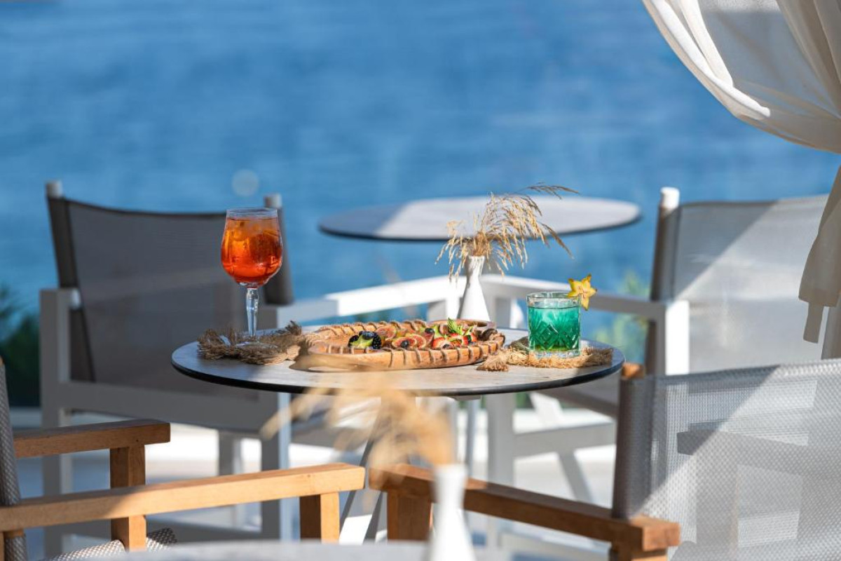 Kassandra Bay Resort, Suites & Spa