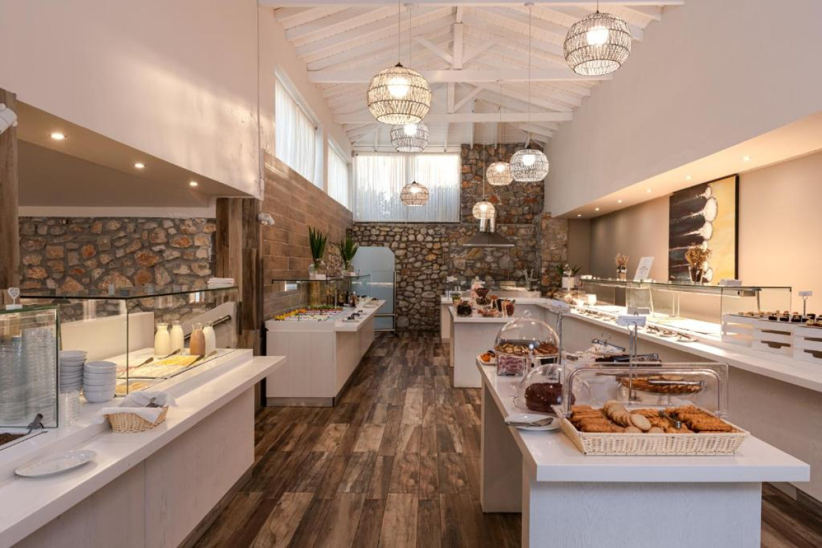 Kassandra Bay Resort, Suites & Spa