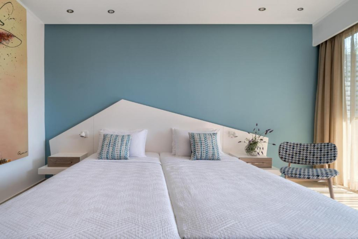 Kassandra Bay Resort, Suites & Spa