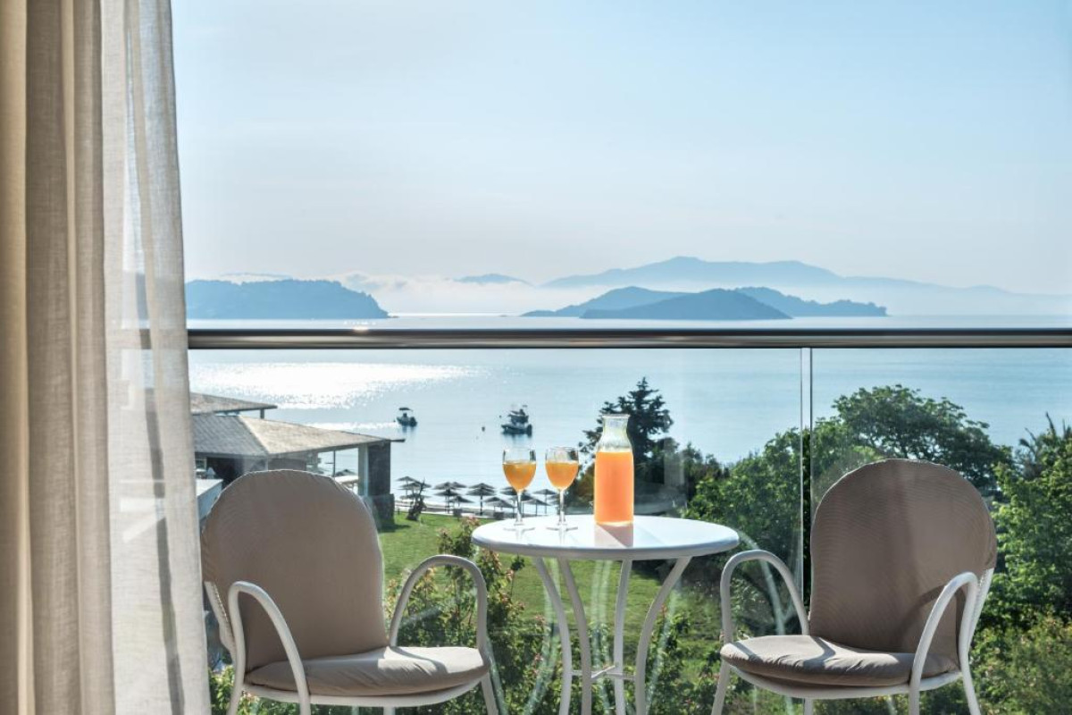 Kassandra Bay Resort, Suites & Spa