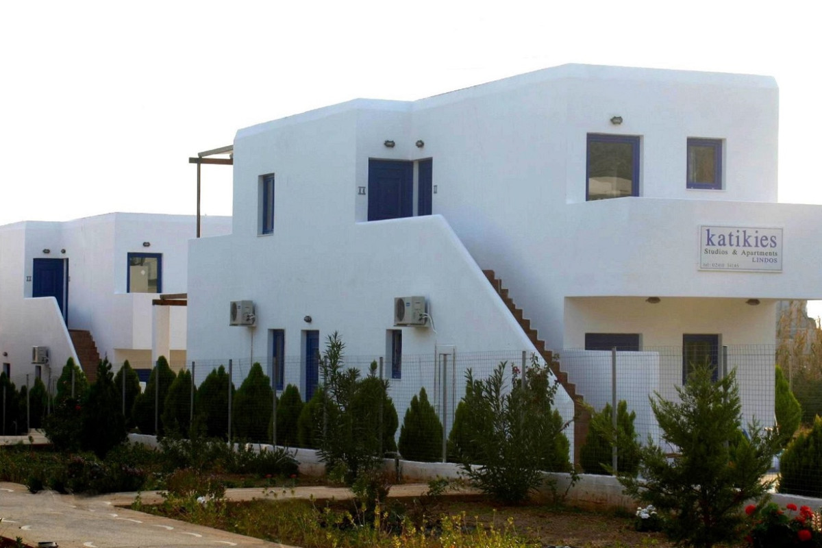 KATIKIES STUDIOS  APARTMENTS
