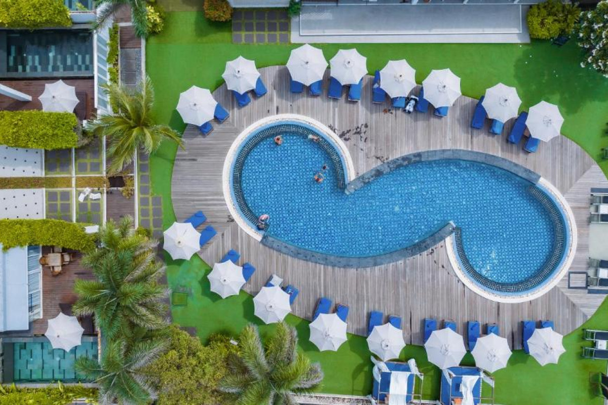KC Beach Club & Pool Villas