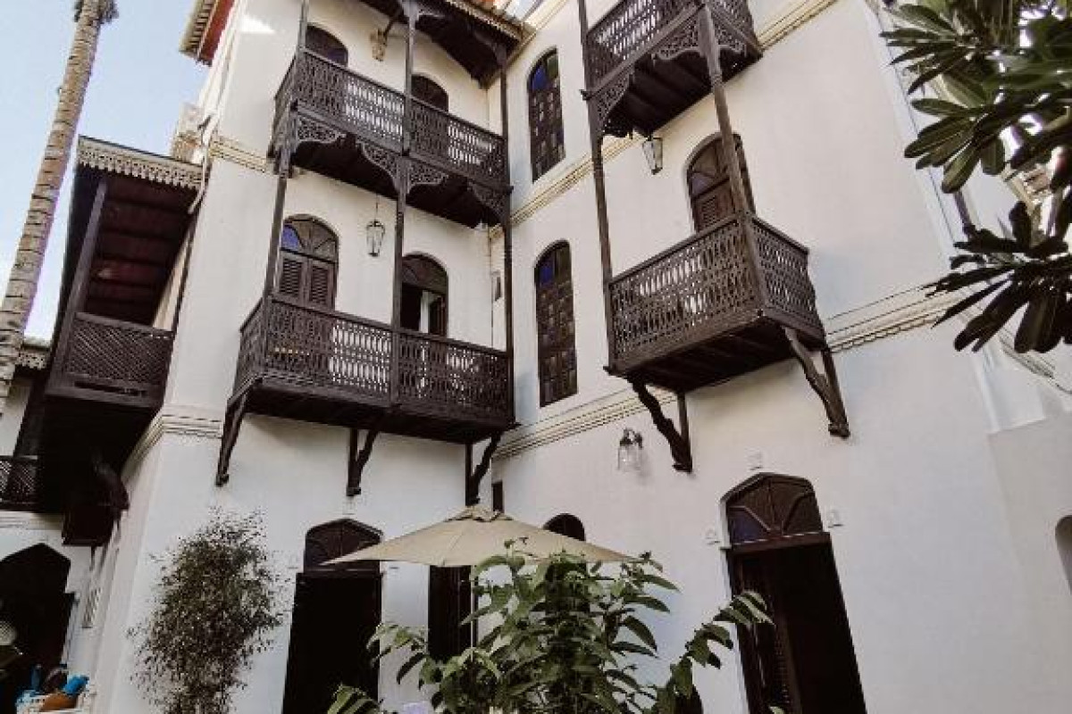 Kholle House