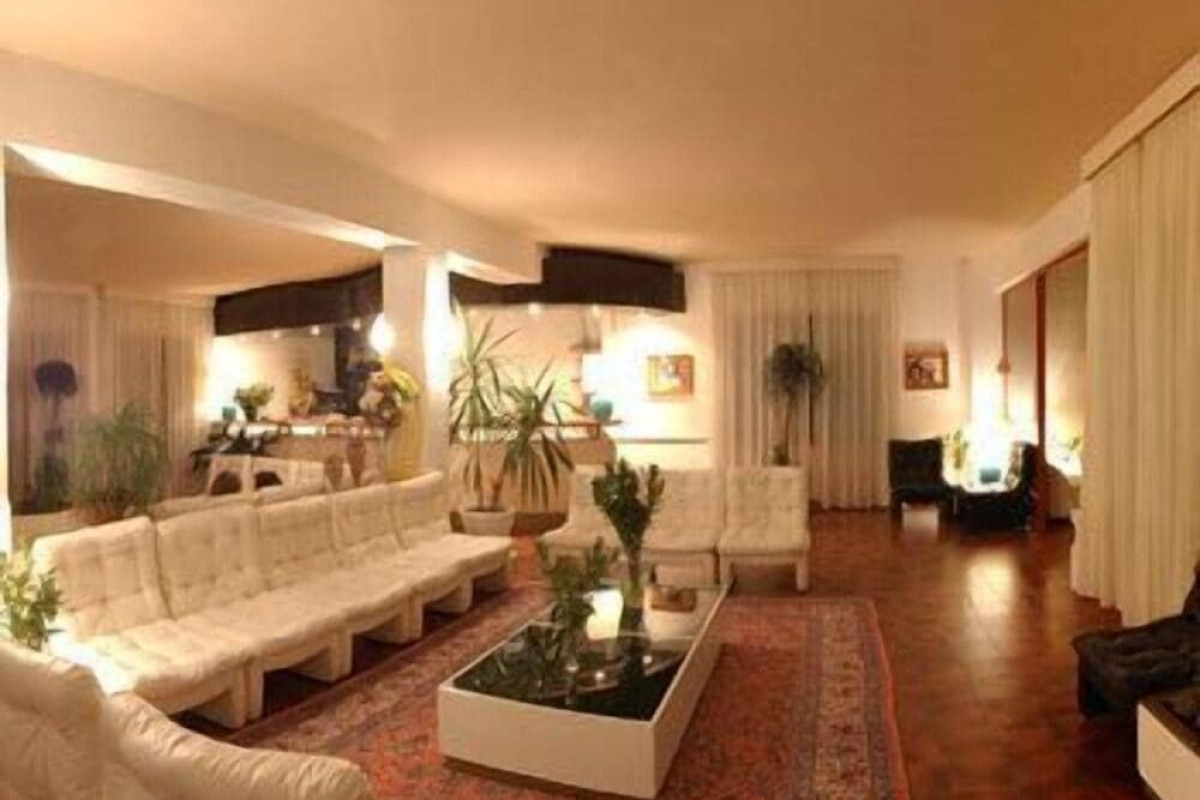 King's Residence Hotel